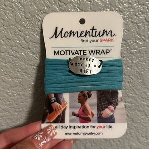 New Momentum Motivate Wrap